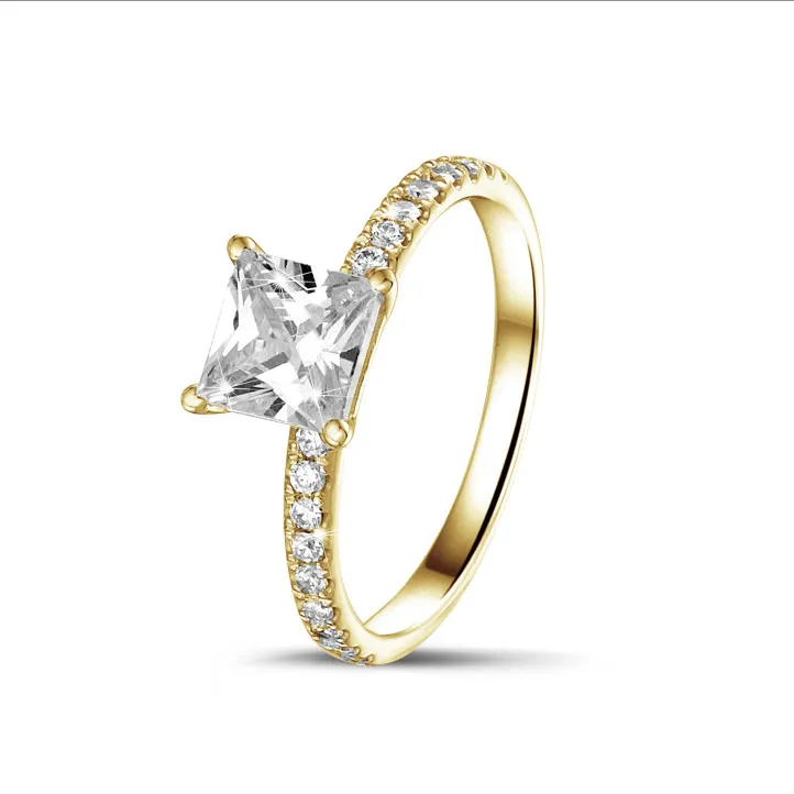 1.20 quilates anillo solitario diamante princesa en oro amarillo con diamantes en los lados 