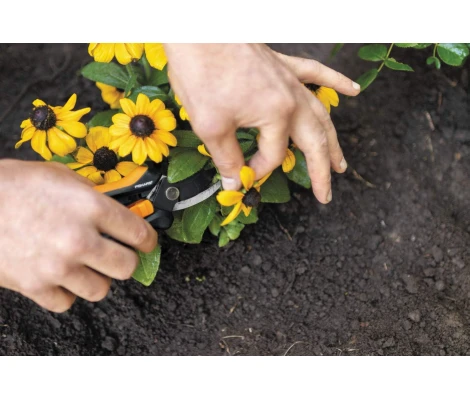 FISKARS TIJERA DE PODAR FLORES SOLID SP14 1051601