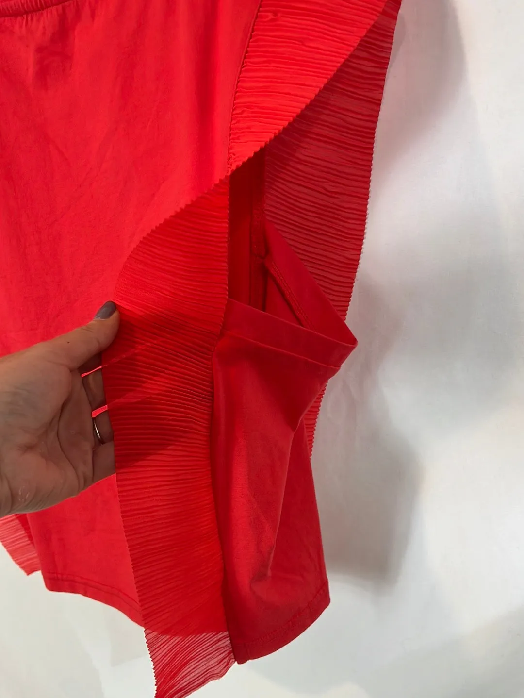 MAJE. Top rojo detalle. T 1 (S)