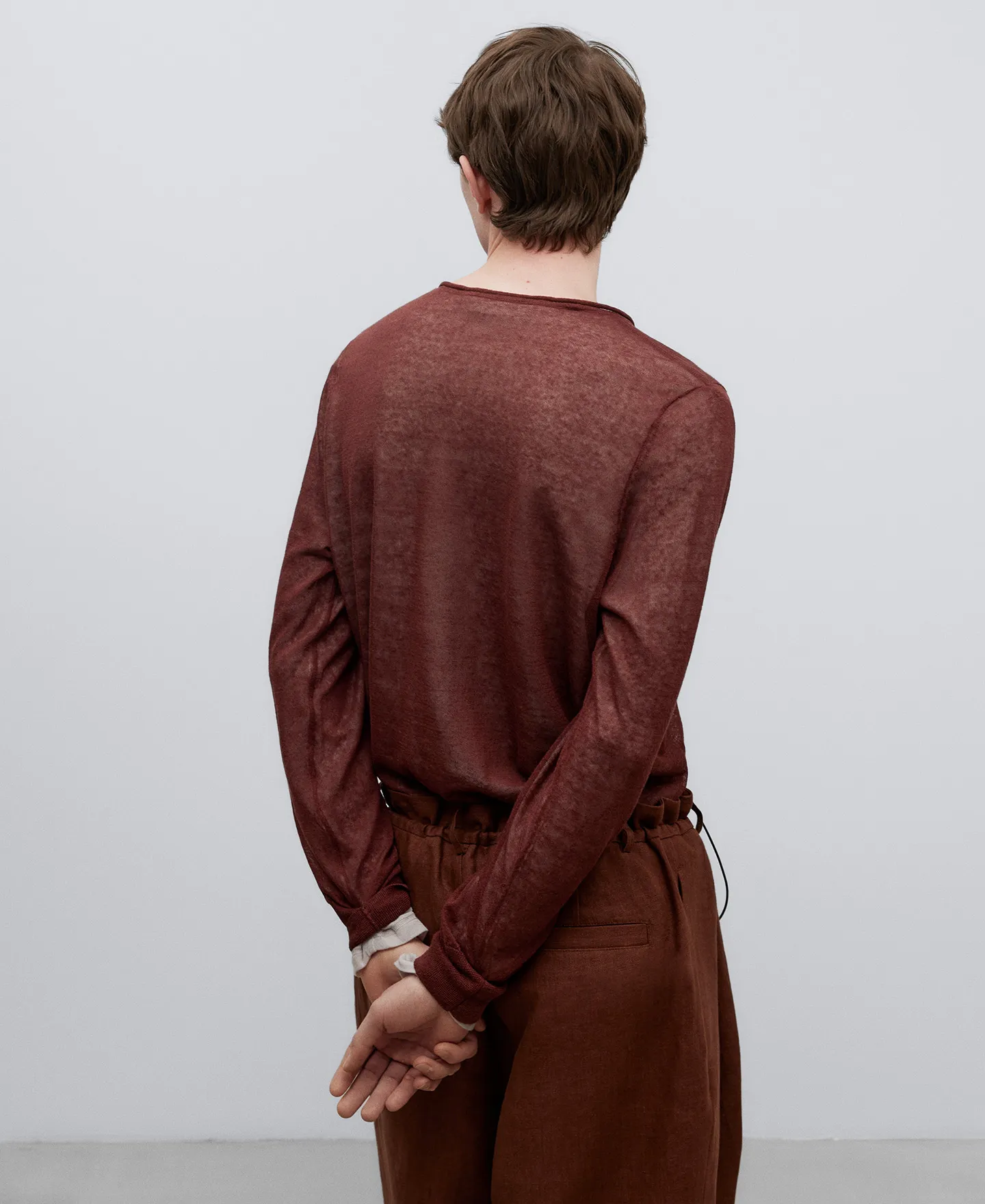 Marbled brown sweater man