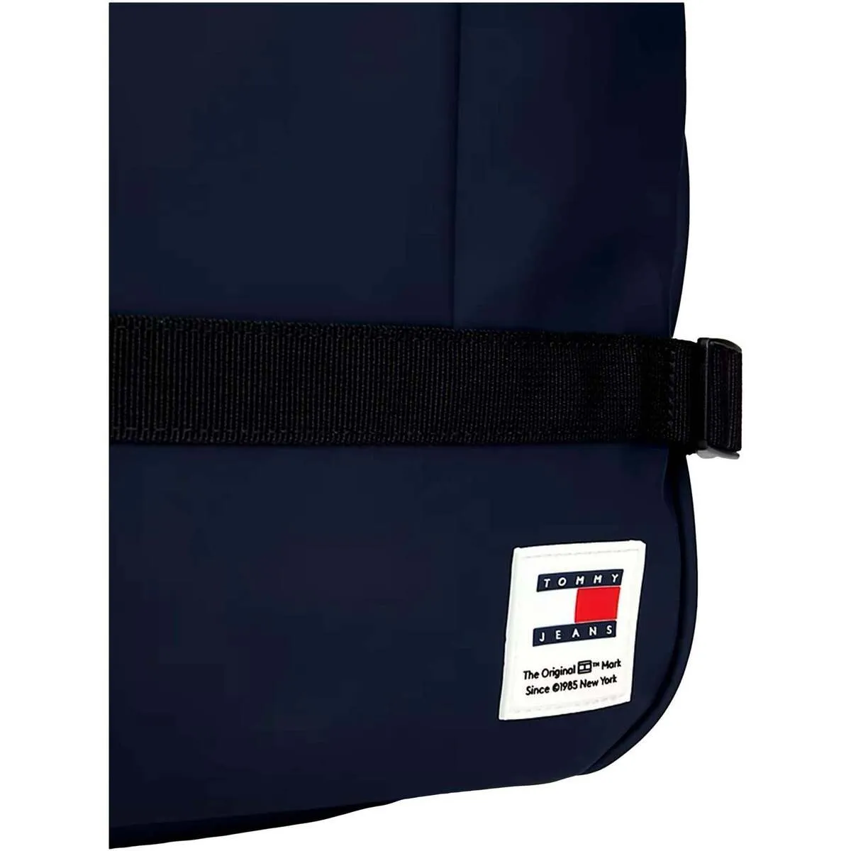 MOCHILA ESSENTIAL CON CORREAS   AM0AM11961