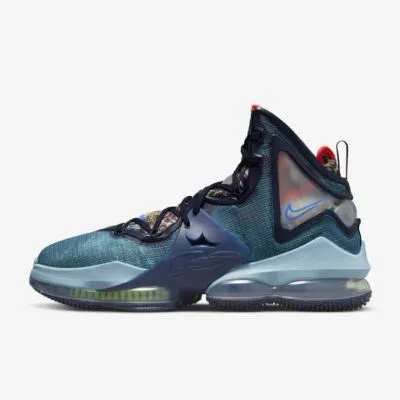 Nike LeBron 19
