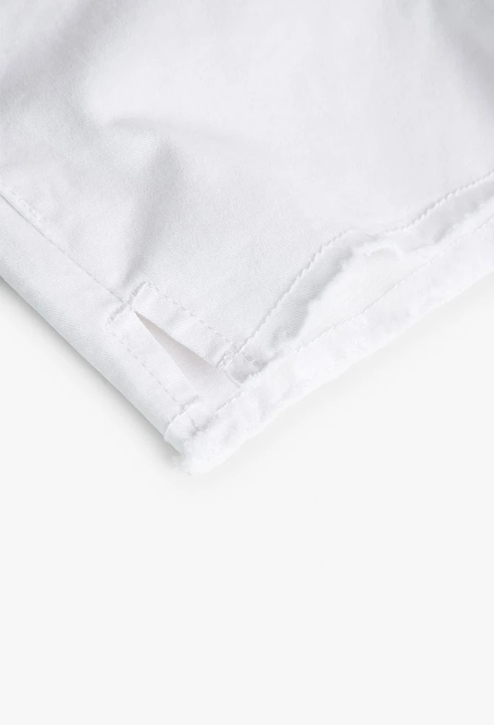 Short de sarga elástica básico de niña en blanco