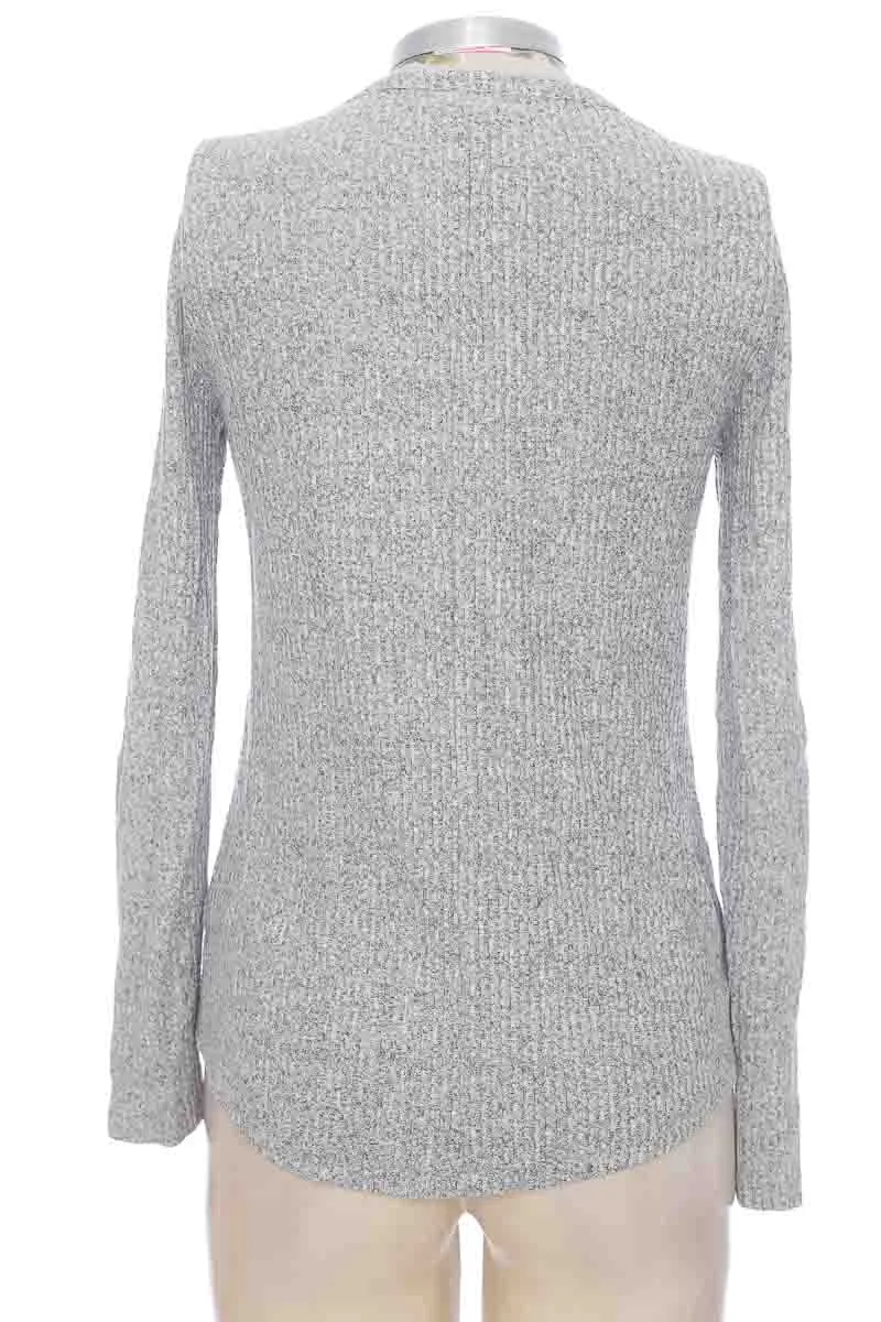 SWEATER COLOR GRIS  OLD NAVY
