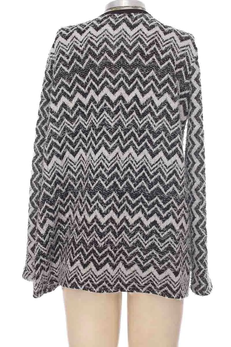 SWEATER COLOR NEGRO  NAF NAF