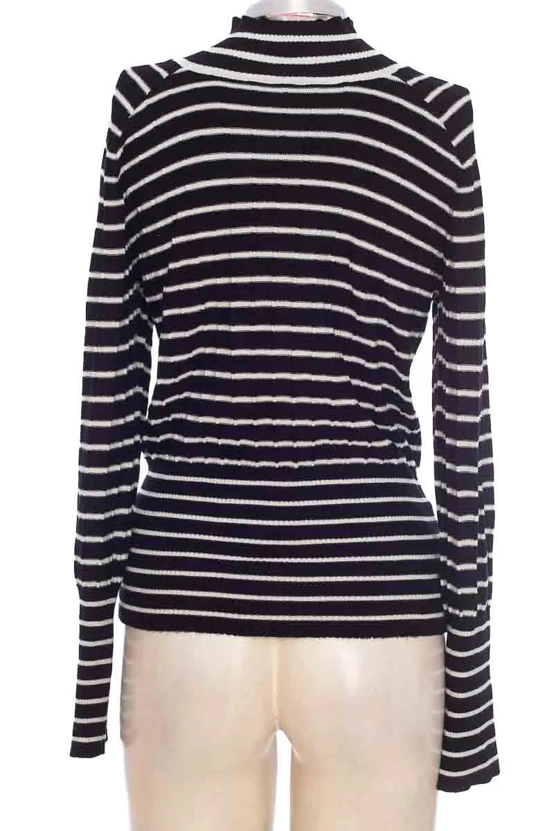SWEATER COLOR NEGRO  STUDIO F