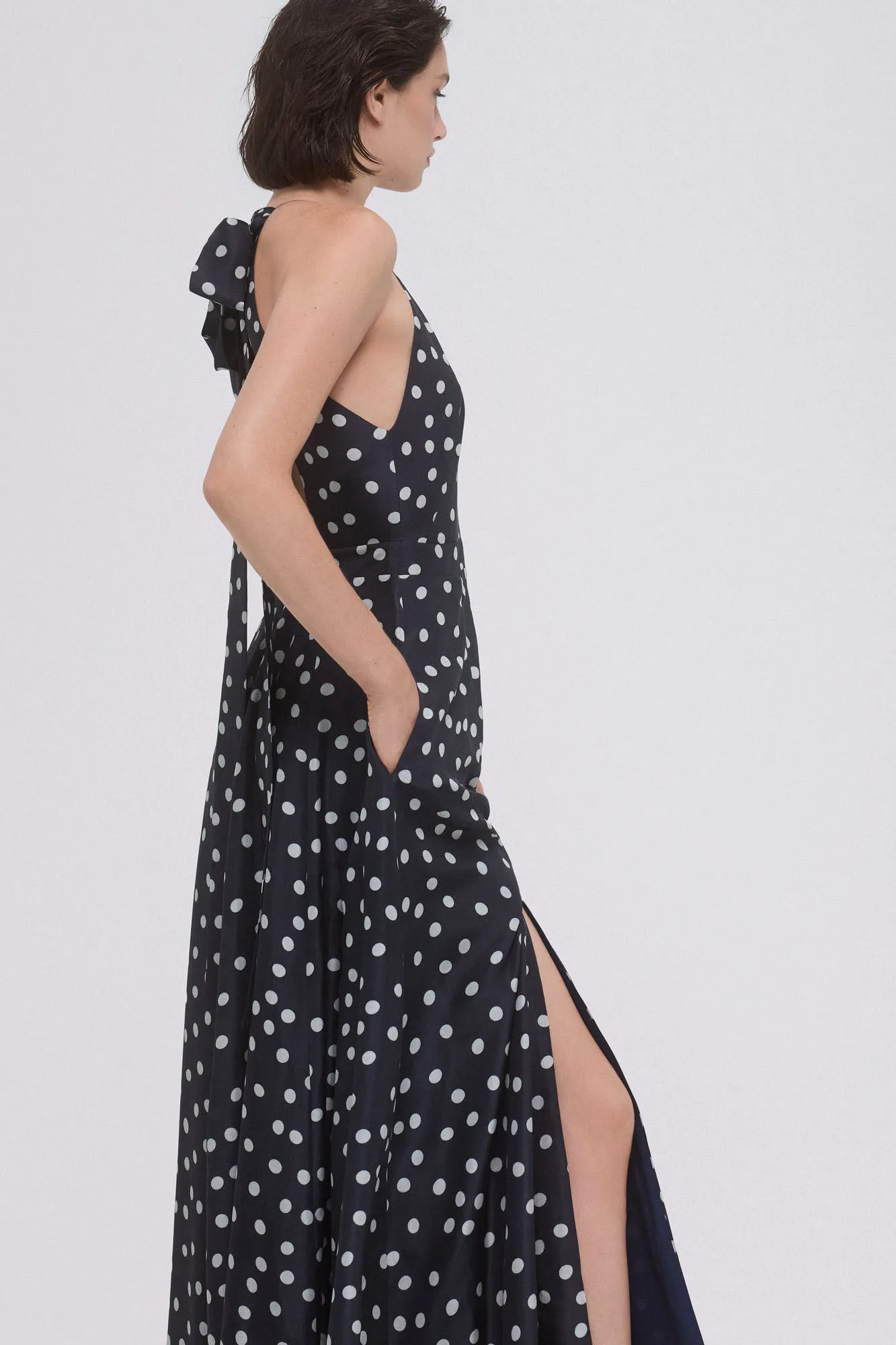 TFP by Tamara Falcó Vestido halter lunares