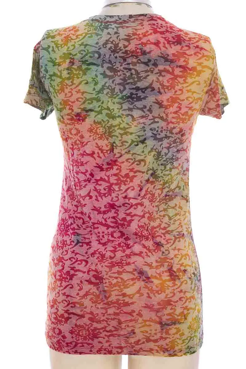 TOP / CAMISETA COLOR ESTAMPADO  TOP OF THE ROCK