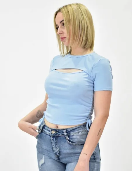 Top canalé abertura escote azul.