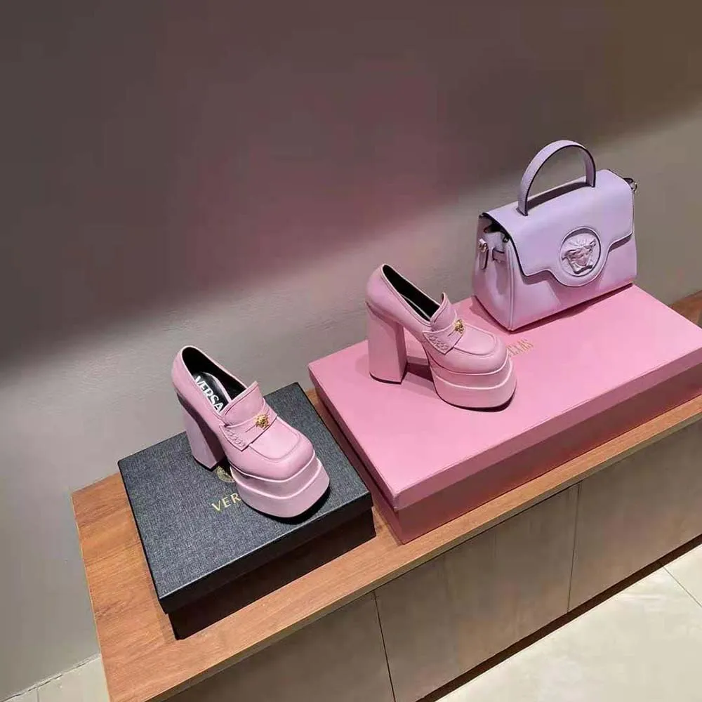 VERSACE MOCASINES CON PLATAFORMA INTRICO Y TACóN DE 15 CM DE ALTURAROSA