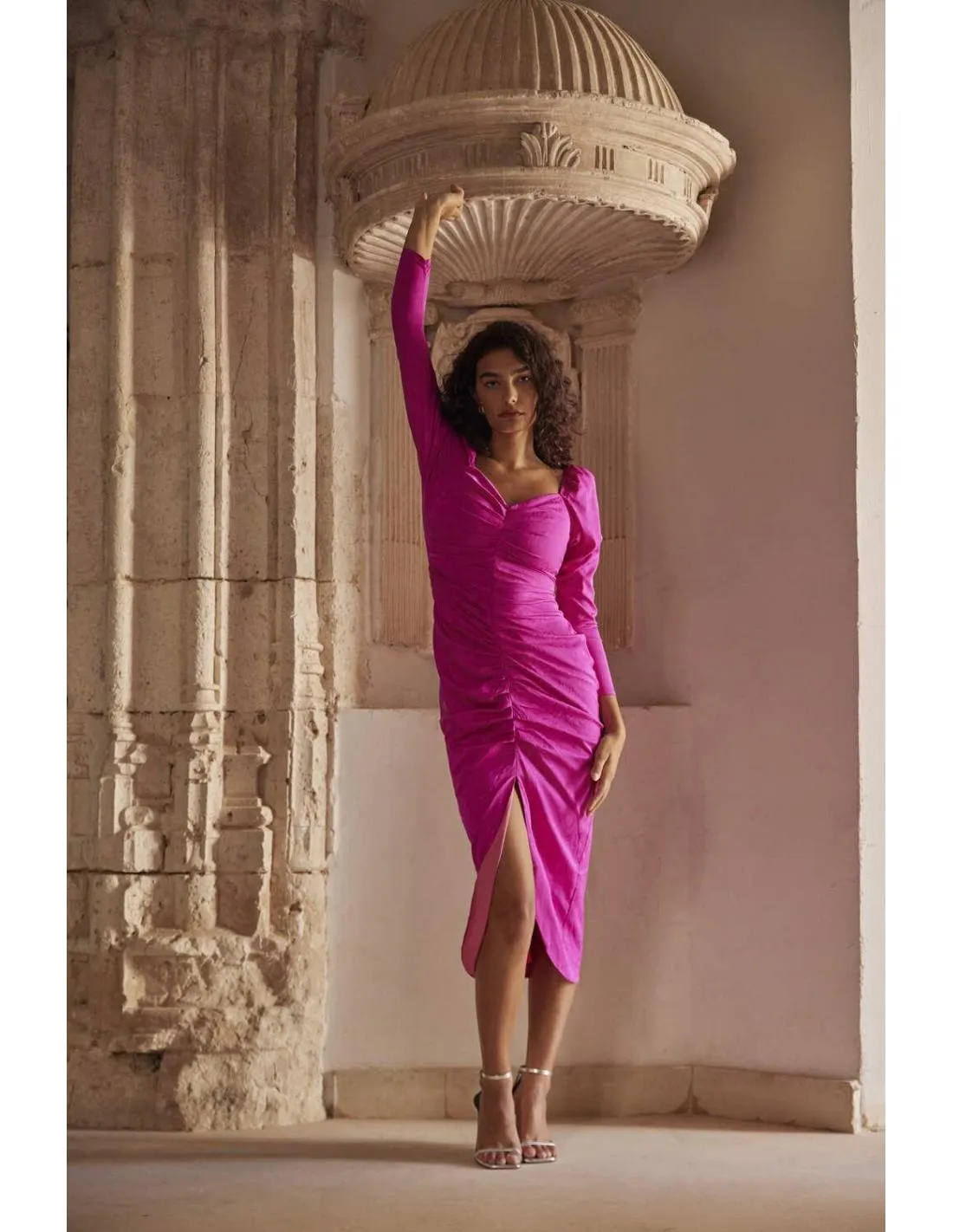 VESTIDO MIDI CON DRAPEADO MIOH MACARELLA