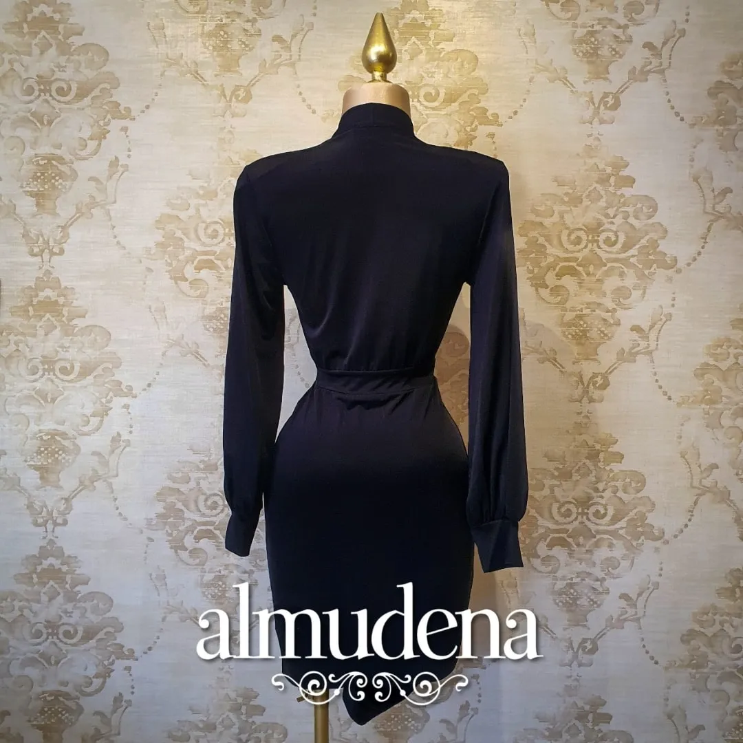 Vestido Negro Corto con Lycra Manga Larga