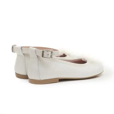 Zapato comunion niña beige con flor