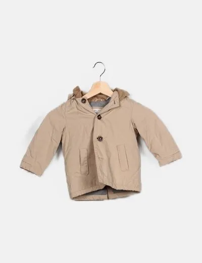 Zara Abrigo beige detalle botonadura