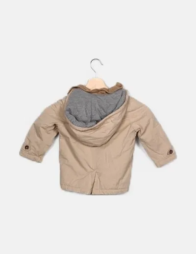 Zara Abrigo beige detalle botonadura