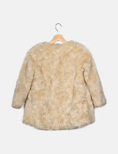 Zara Abrigo blanco pelo sintético