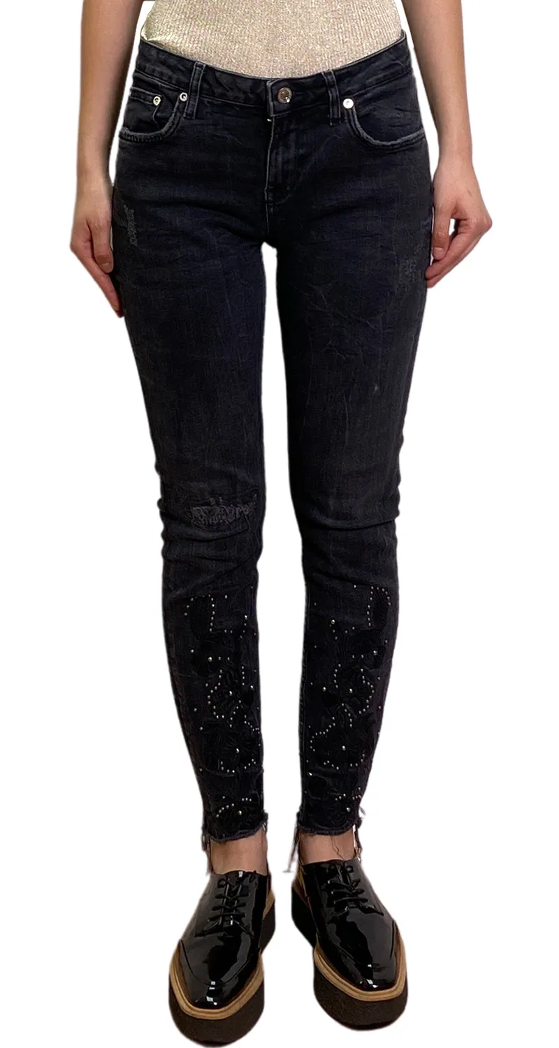 ZARA Pantalón Denim Aplicaciones